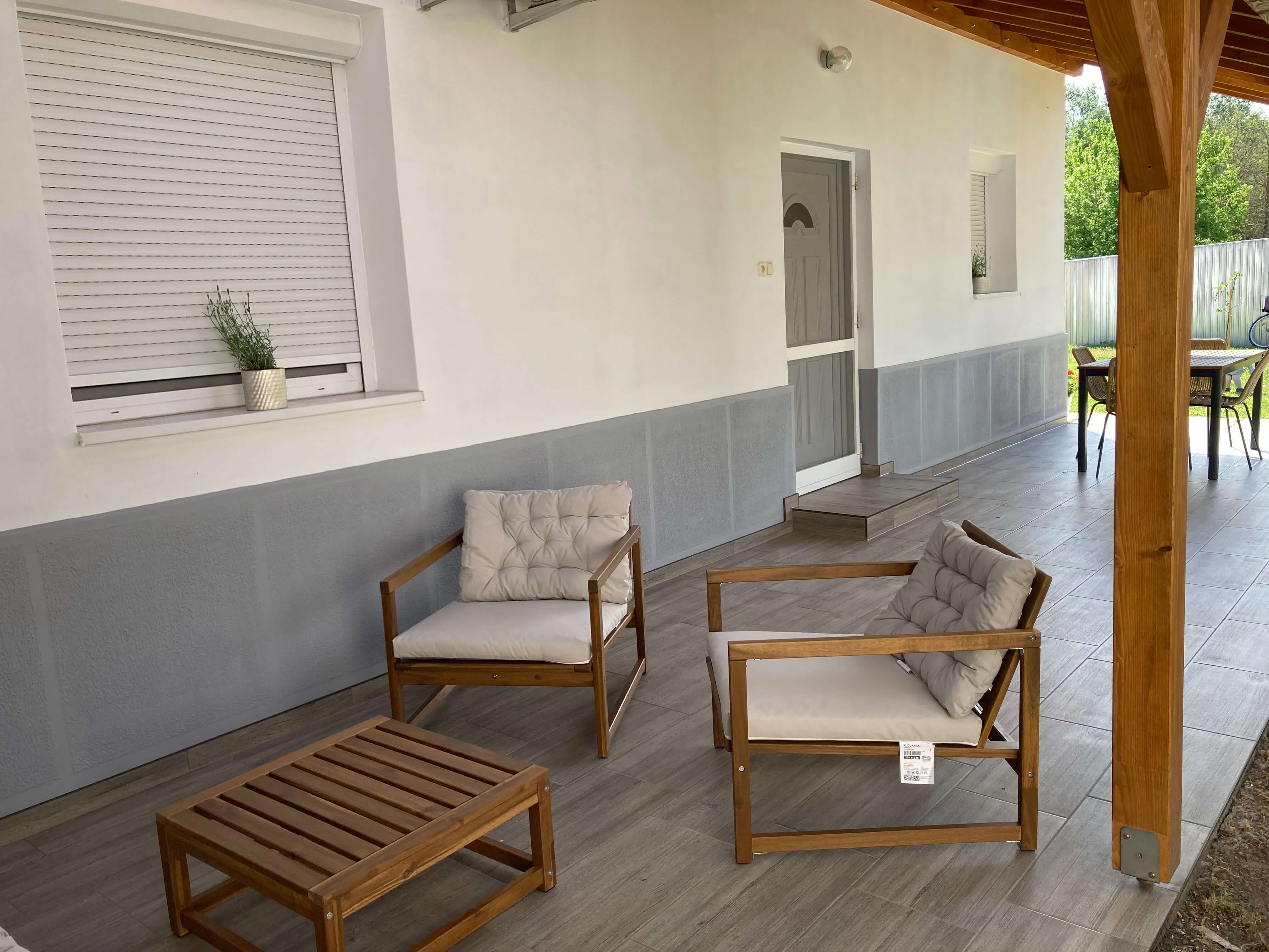 gallery.outdoor.terrace